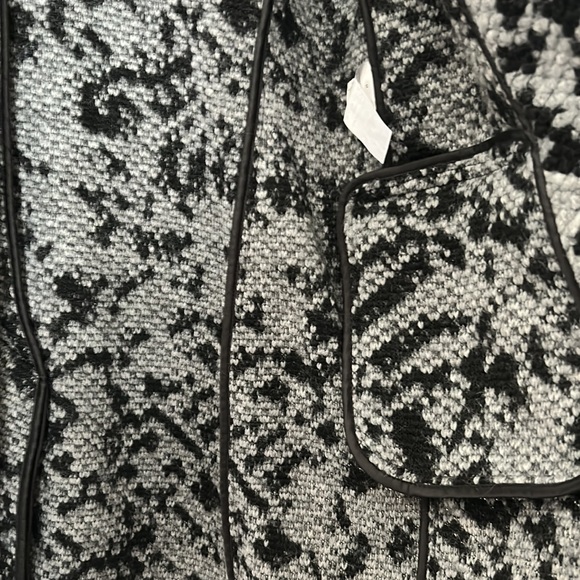 Banana Republic sweater jacket size M - Picture 4 of 8